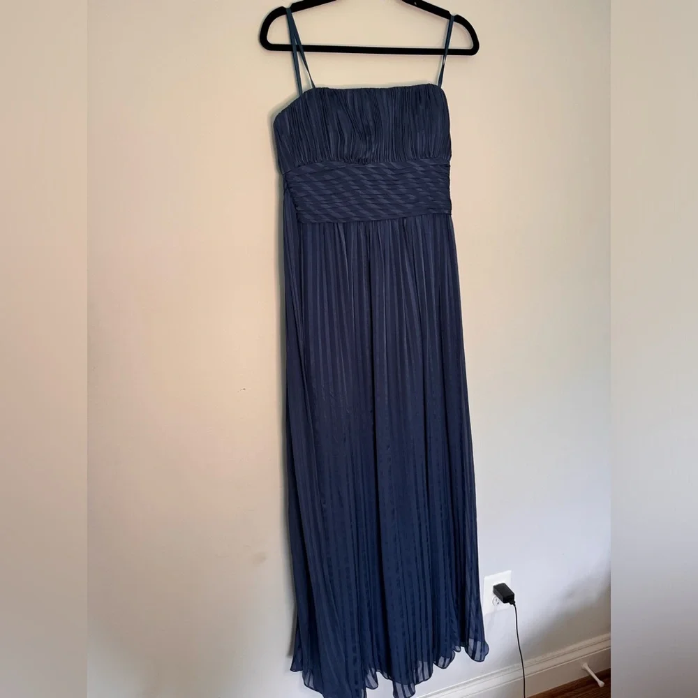 BCBGMAXAZRIA Blue Pleated Dress, Floor Length.
Beautiful Dress!! - Picture 5 of 7